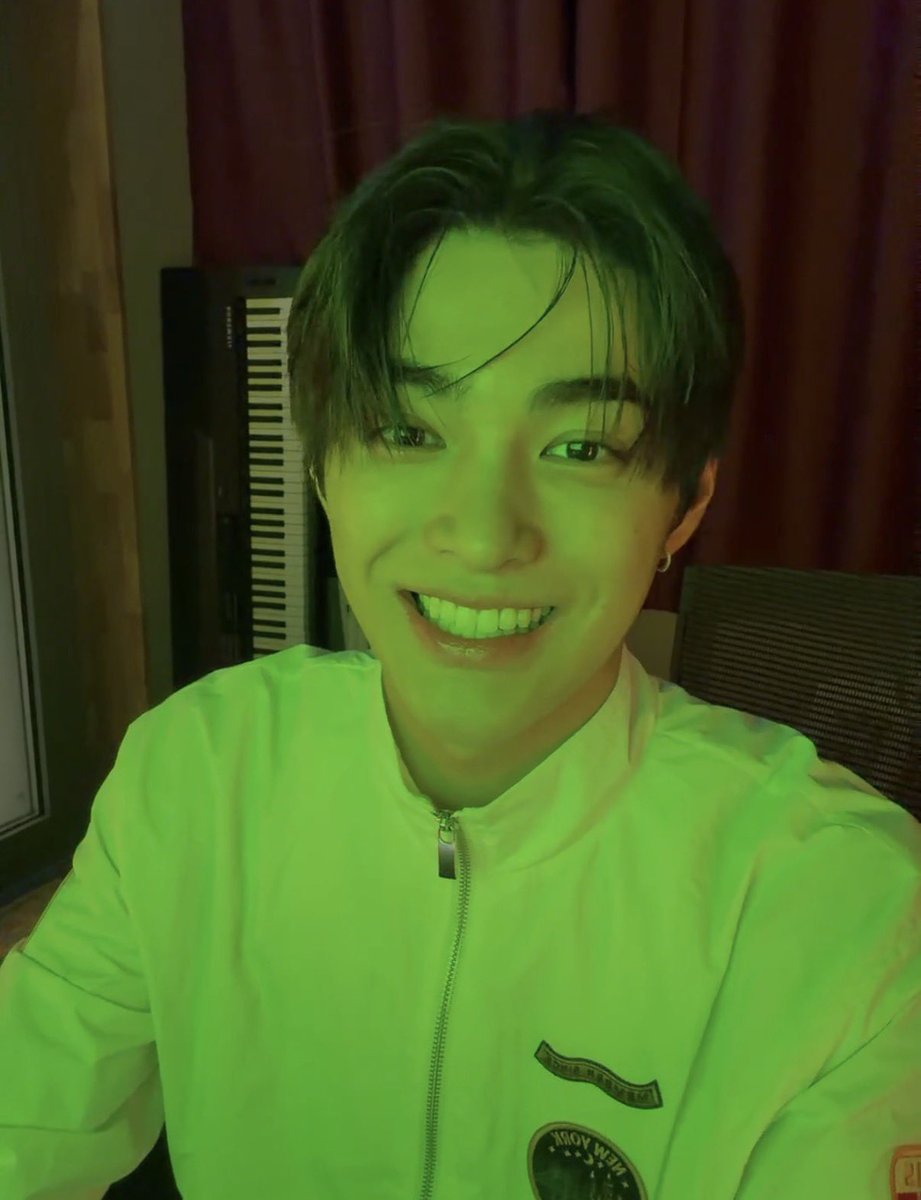 우미 tweet media