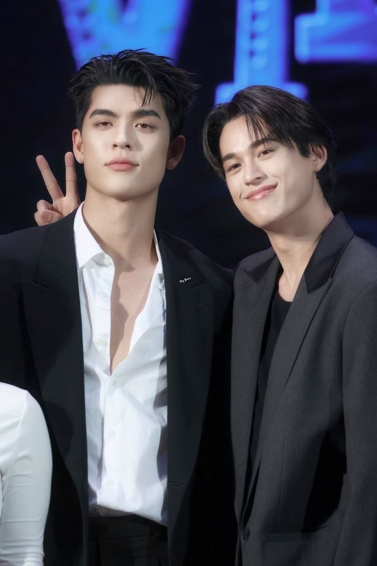 _jxnoe's tweet photo. my millennial♡gen-z couple

#GMMTVOuting2026
#JossGawin https://t.co/YJ5UpL4EHw