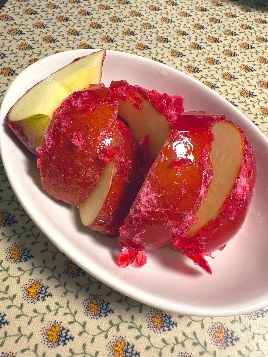 すーぱー自分甘やかしたーいむ りんご飴🍎 実はちぁっきー、これが人生