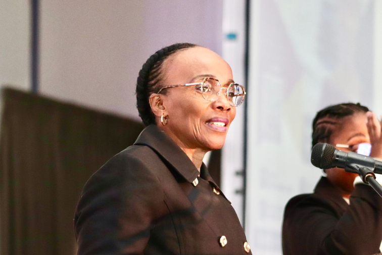 SABCNews's tweet photo. Minister in the Presidency for Women, Youth and Persons with Disabilities Sindisiwe Chikunga has called on the private sector to collaborate with government in addressing youth unemployment in the country. https://t.co/g4Q1YSClIJ https://t.co/RZng7UNZxH