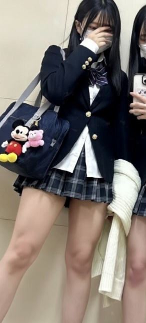 muhamme80815237's tweet photo. まってさっき電車で密着されたww
ㇼㇷ゚欄でぴゅぴゅされてます... https://t.co/RJoHIpaGd1