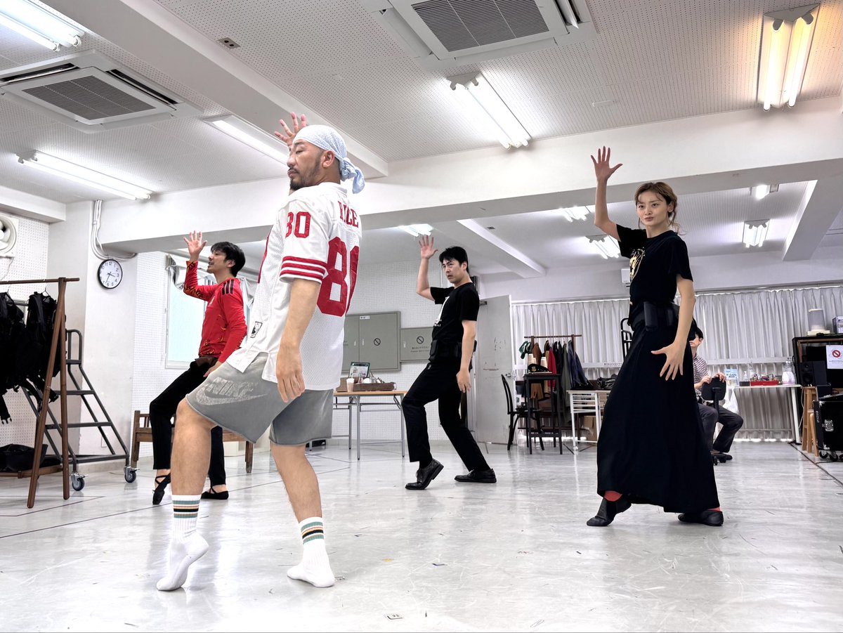 gekidan_TipTap's tweet photo. TipTap20周年記念公演 第二弾
🦠『ミュージカル嫌いの男』🦠

今日は振り入れDAY🎶
振付に #大村俊介 さん、#藤林美沙 さんにご参加頂きます✨

作品にぴったりの素敵な振りで、シーンの面白さが格段に上がっています🧟✨
皆様ぜひ❣️お楽しみに♪

🗓️2026/7/2-7/5
🎪東京芸術劇場シアターウエスト
🎟️チケットのご予約受付中です▼
https://t.co/qP4u86OtwV
