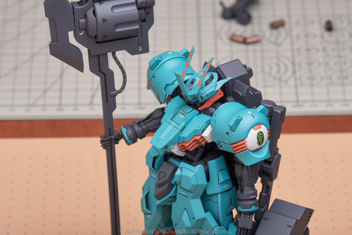 Nanachi__nna's tweet photo. 🐍 1/144 ASW-G-04 ガンダム・ガミジン 
| Gundam Gamigin 進捗・武装

ようやく雑に完成！本体なんてもう埃かぶって待機してた… ( ˚ཫ˚ )

- メカニックデザイン：形部一平
- 原型：@verfa_studio 
- 製作：me 
- 撮影：me

#g_tekketsu 
#gamigin 
#gundam https://t.co/6wj1xGzj5y