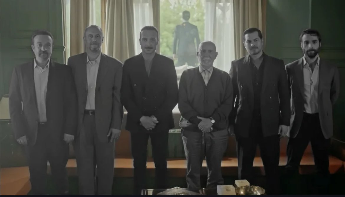zuxvre's tweet photo. لحظة ادراك

جميع الأيتام المتواجدين بالصورة هذي ماتوا 😔😔 https://t.co/7HyI1WjWuh