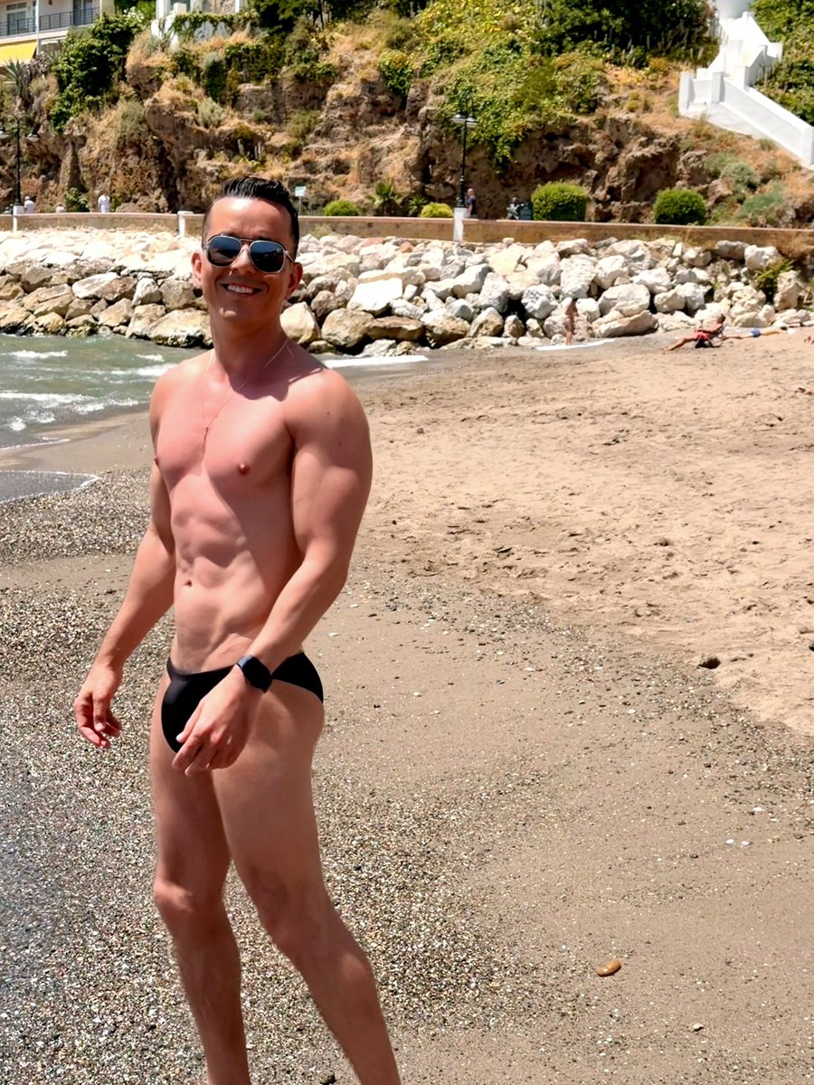 dannyz80's tweet photo. Another fun day at the beach 🏝️ ☀️ 🇪🇸 https://t.co/hxGGJGIAEz