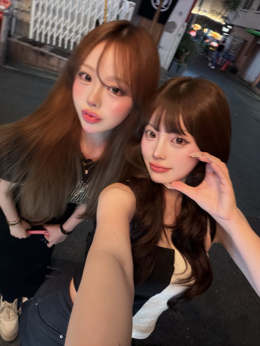zui___chan's tweet photo. 前世はきっと双子だったよね°・*:.。.☆ https://t.co/ua7aRWKaL6