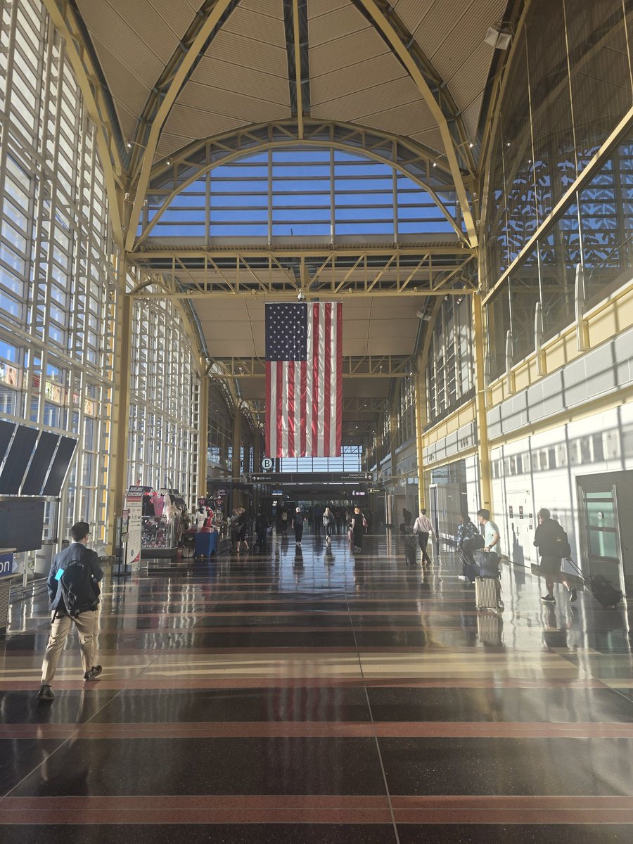 votewarren's tweet photo. Just landed in Washington, DC.  Caught the red-eye after my last event. Excited to spend the day with my colleagues and the Trump administration on our DC legislative trip!  Looking forward to a productive day ahead. https://t.co/f35KxTBPvt