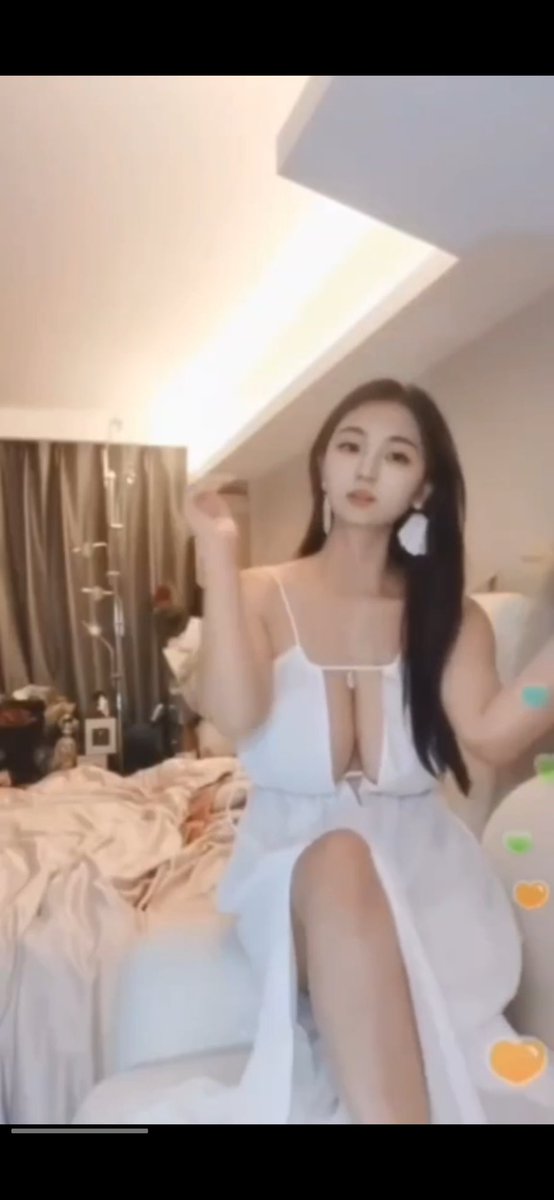 SungyuanS's tweet photo. 抖音百万粉丝网红爆乳母狗裸录定制视频泄密G杯巨乳隐藏制服下 一晃一晃真的是受不了啊 微胖天花板 坦克巨乳
#小熊软糖 #抖音 #网红
🔍直达搜索https://t.co/JUFLy3tOdC https://t.co/YHbespjeE8