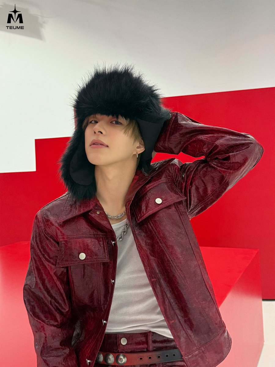 lovelyjaehyuk_'s tweet photo. new wav outfit 4cut photos! #윤재혁 https://t.co/s7Ab86h83W