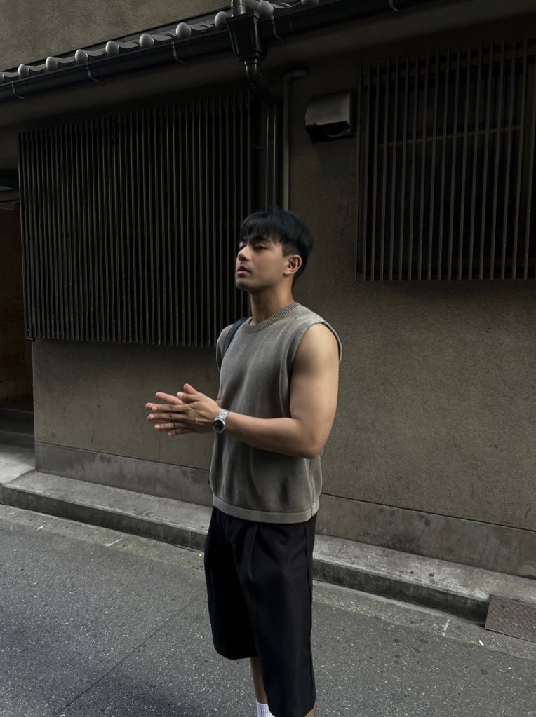 bigiwhyoh's tweet photo. estetik king #bgyo_jl https://t.co/jj8fXv0BE2