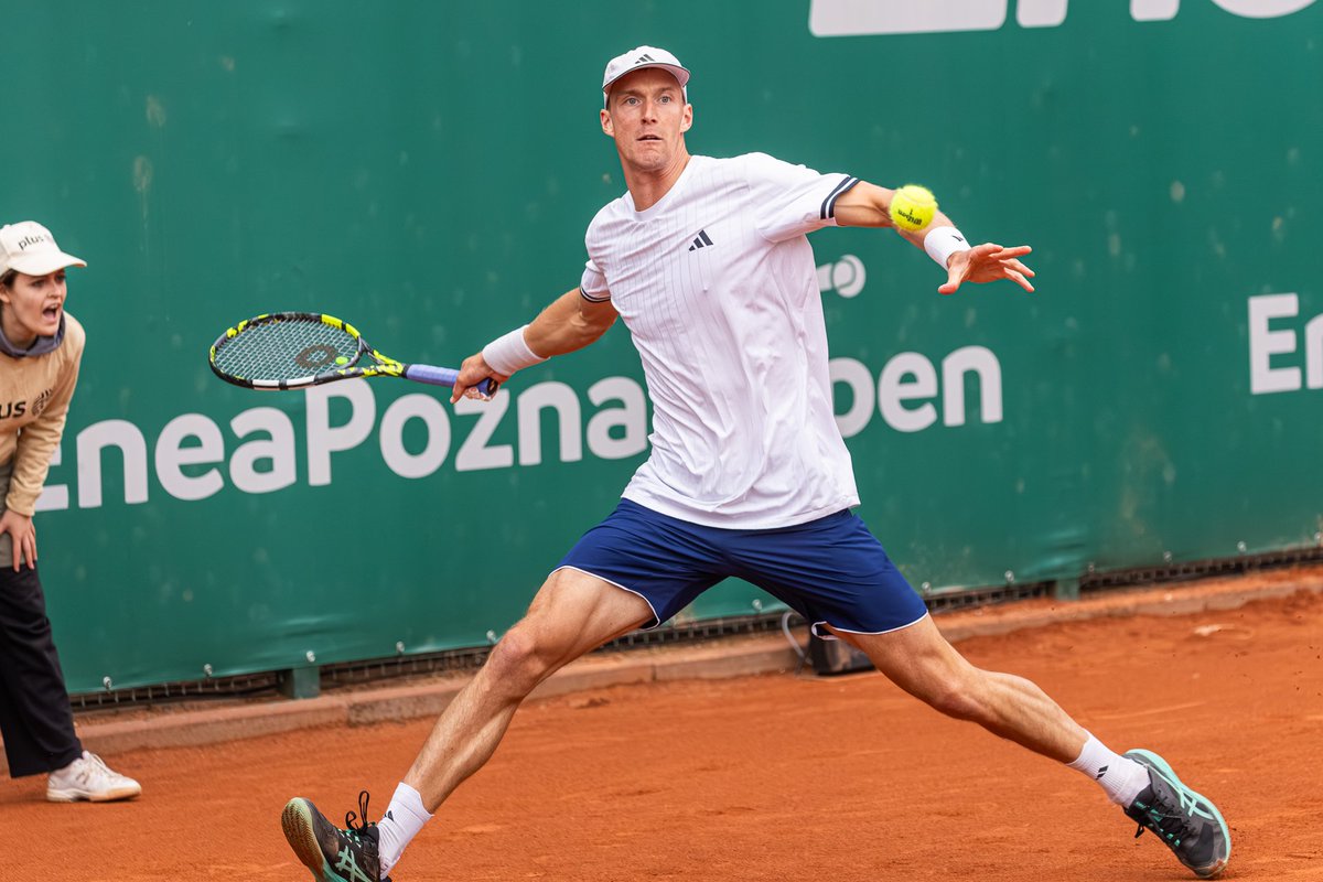 poznanopen's tweet photo. [2] Jan Choinski 🇬🇧 def. Pedro Boscardin Días 🇧🇷 7/5, 6/0
#1stRound #EneaPoznanOpen https://t.co/EnsucOiixb