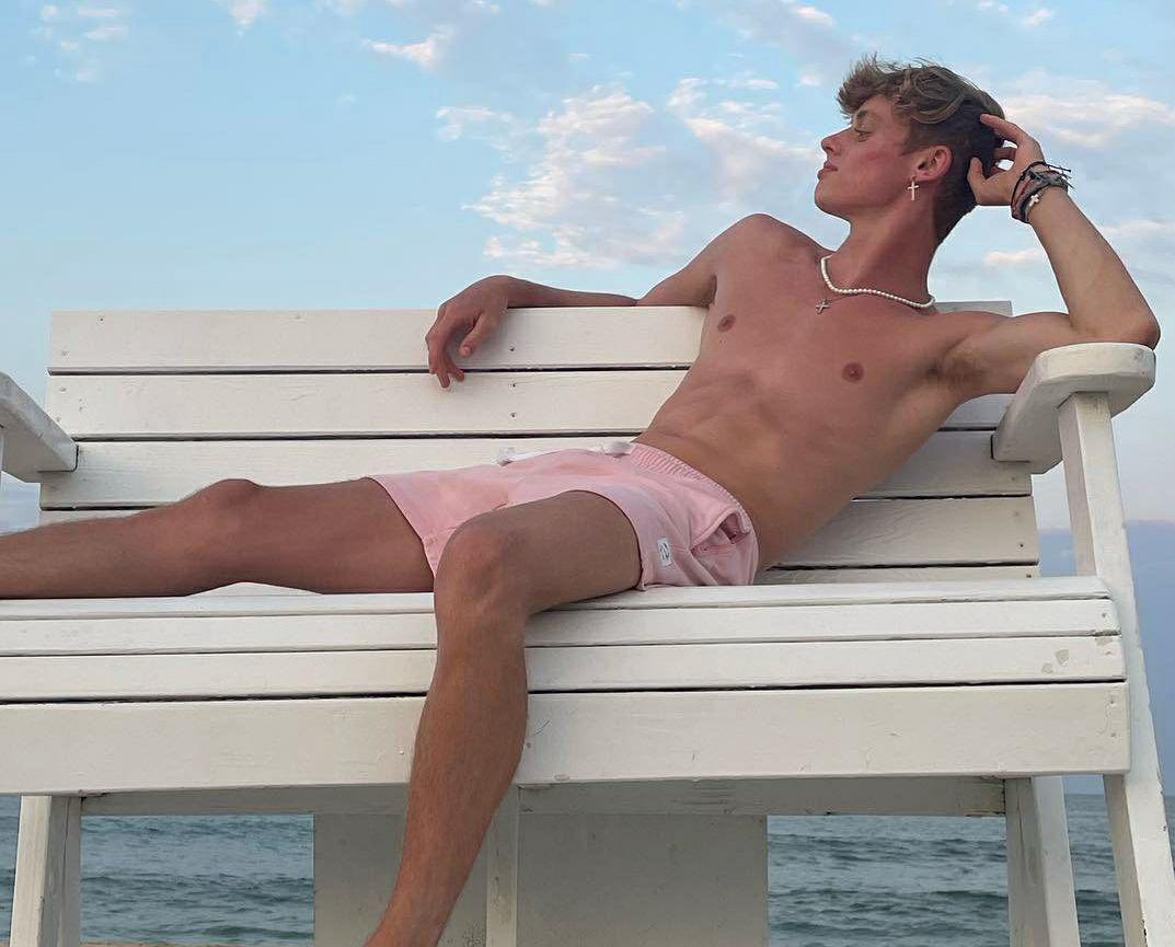 ColeBaitdd4's tweet photo. All bait files 🥵,  bait request 🍆 and join vip groups 💦💦 At discounted rate 

Telegram: https://t.co/RUhNZERThC https://t.co/JF11CKaGXh