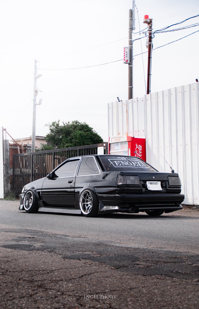 Roppongi_Health's tweet photo. 𝑁𝑒𝑤 𝑆𝑡𝑦𝑙𝑒🖤
・パワーブラック全塗装
・ガラスモールメッキ(AE85 SE仕様)
・フルスモ
・クリアスモークテール
・後期グリルインナーメッキ&amp;クリア加工
・BNスポーツ短縮、ダクトスムージング、前期ウインカー加工
・ローフラ

一旦これで完成になりま！！！！
お世話になった人↓ https://t.co/MEDripTT6m