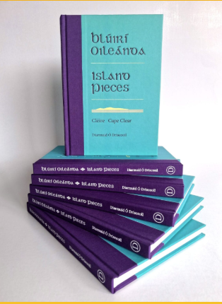 saolodheas's tweet photo. Tá an staraí agus údar Diarmuid Ó Drisceoil linn anois ag trácht ar a leabhar nua 'Blúirí Oileánda' @RTERnaG https://t.co/qU0pUf6YG4