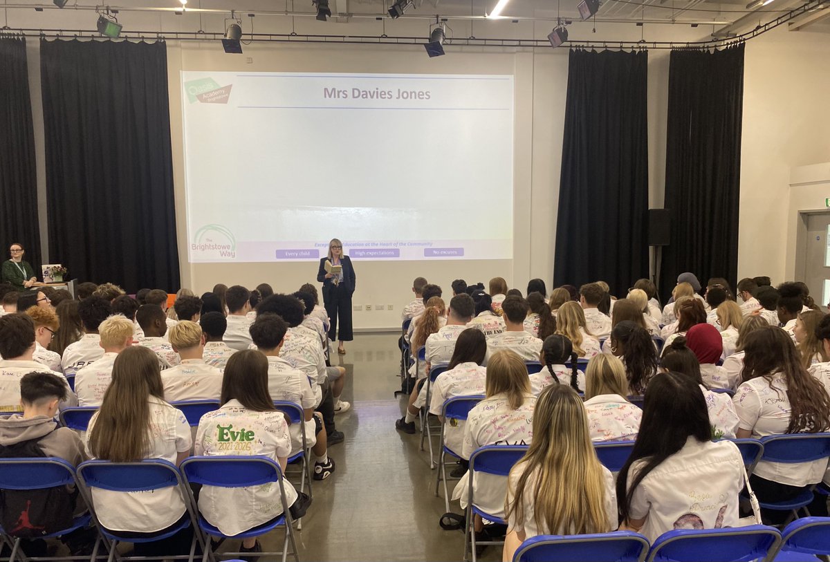 OABrightstowe's tweet photo. Today we celebrated our wonderful Year 11 students at their Leavers' Assembly and marked the occasion with a special cake for the entire Year Group. 
 We are incredibly proud of all they have achieved and wish them every success and happiness for the future.
#Year11Leavers https://t.co/o05Ppqqf7b