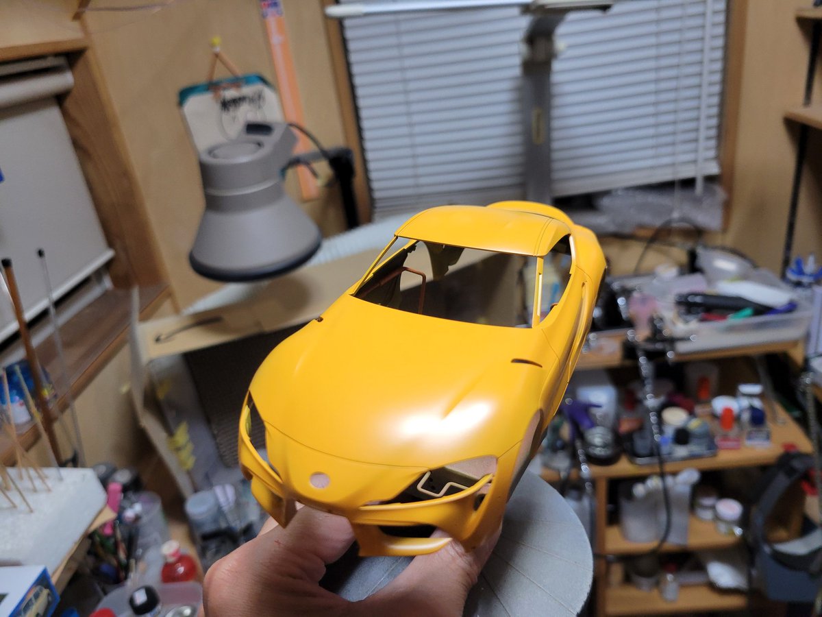 Pochiro1971's tweet photo. タミヤ　GRスープラ製作中です！
ボディは黄色くしました。
ガイアの黄桃色です。
#TOYOTA　#GRスープラ　#タミヤ　#カーモデル https://t.co/aHUZgh3tgf