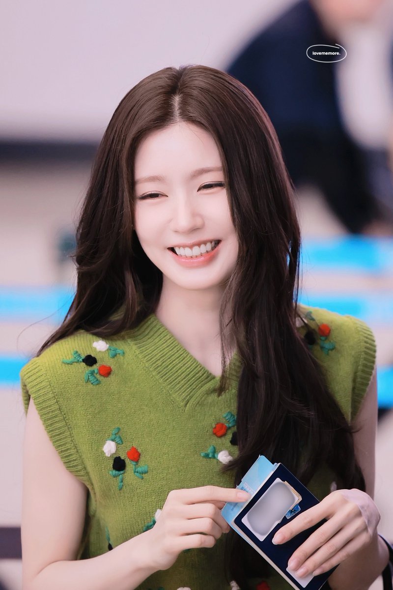 lovememore_my's tweet photo. 260616 웃을때 사르르🥹🫶🏻
#아이들 #idle #미연 #MIYEON https://t.co/mkpWafJ97G