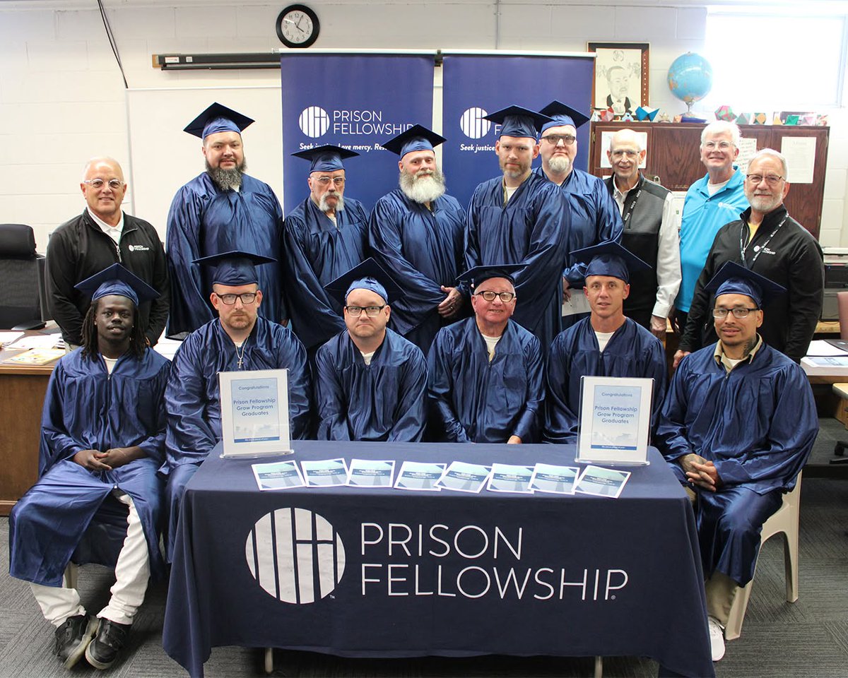 prisonfellowshp's tweet photo. Congratulations to the recent graduates of Prison Fellowship Grow in Lincoln, Nebraska! 🎉 Grow is a one-year program that enables participants and volunteers to develop deep roots of faith and character in a supportive community.

Thank you to @NECorrections for capturing this momentous day!