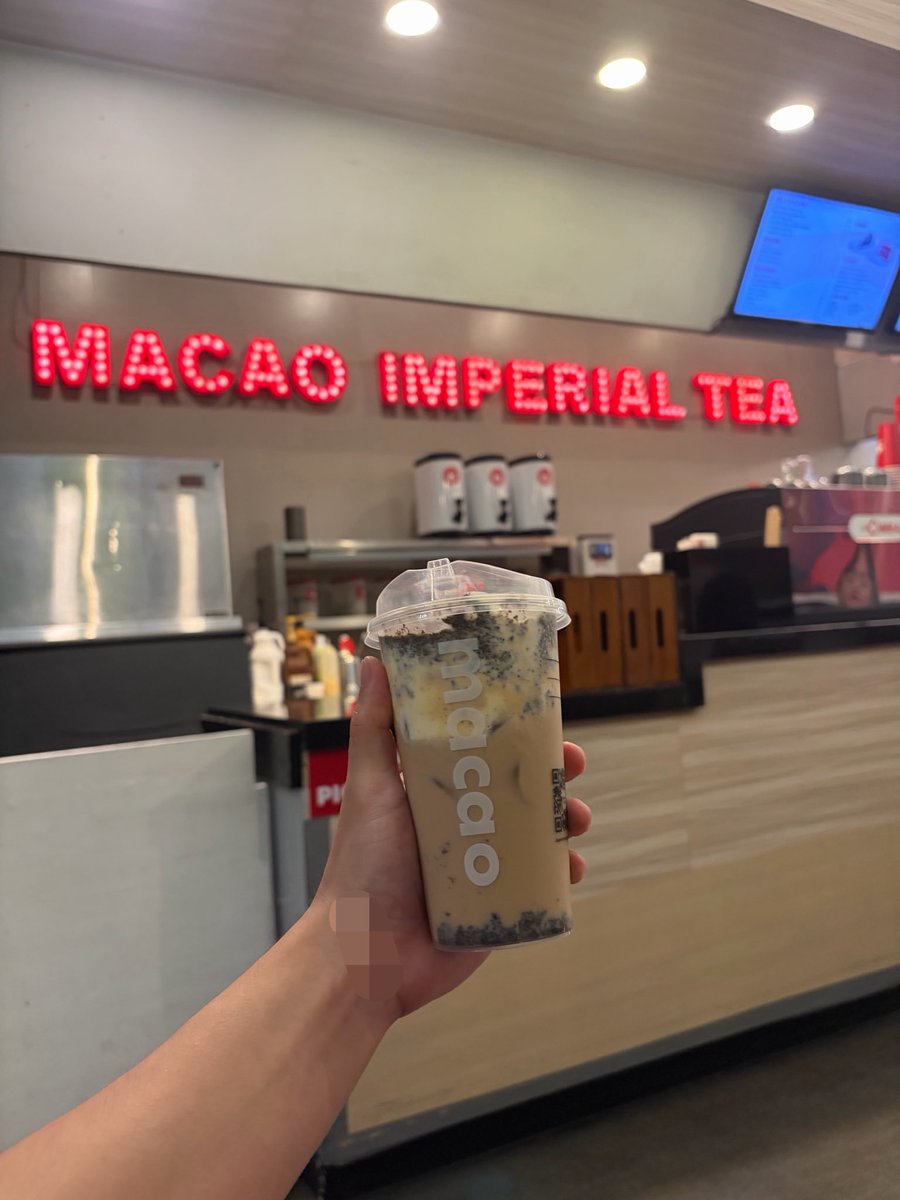 jacobsarap's tweet photo. Happy 10k, mga punyeta!

Dahil diyan, mamimigay ako pang milktea! RT, Heart and reply GCash No.

Gow! https://t.co/UolvUgFlTC