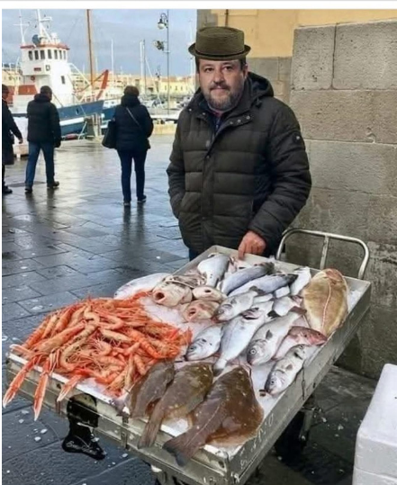 UGirovago77000's tweet photo. correva l'anno 2027🤣 https://t.co/Ry8B8zYuD1