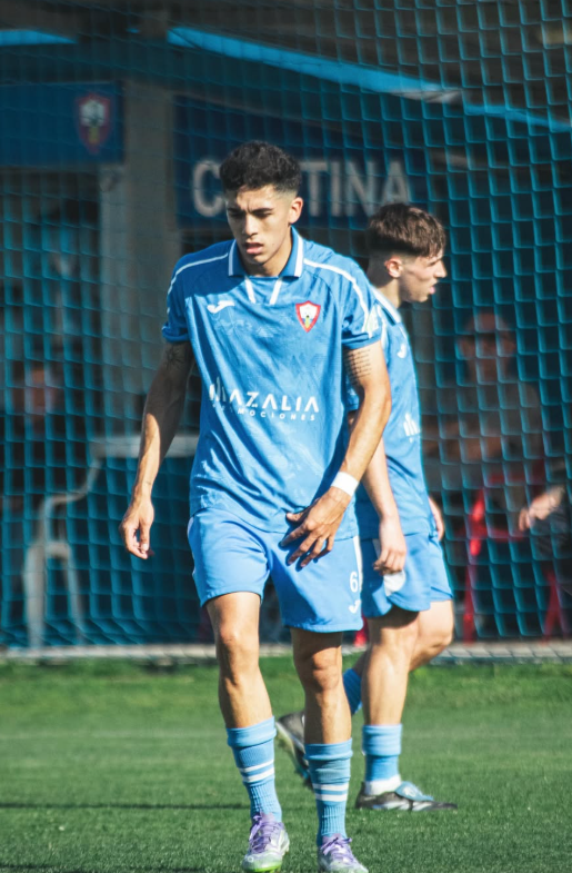 Nacional10x's tweet photo. 3º RFEF - Mercado de fichajes

CD Cotillas recluta al 🇵🇾 Carlitos Almada para su zona medular.

Centrocampista para duelos (muy ganador) y con juego aéreo contundente que llega después de superar una lesión y sentirse importante en CD Bala Azul. https://t.co/dpPoZBY3Ko