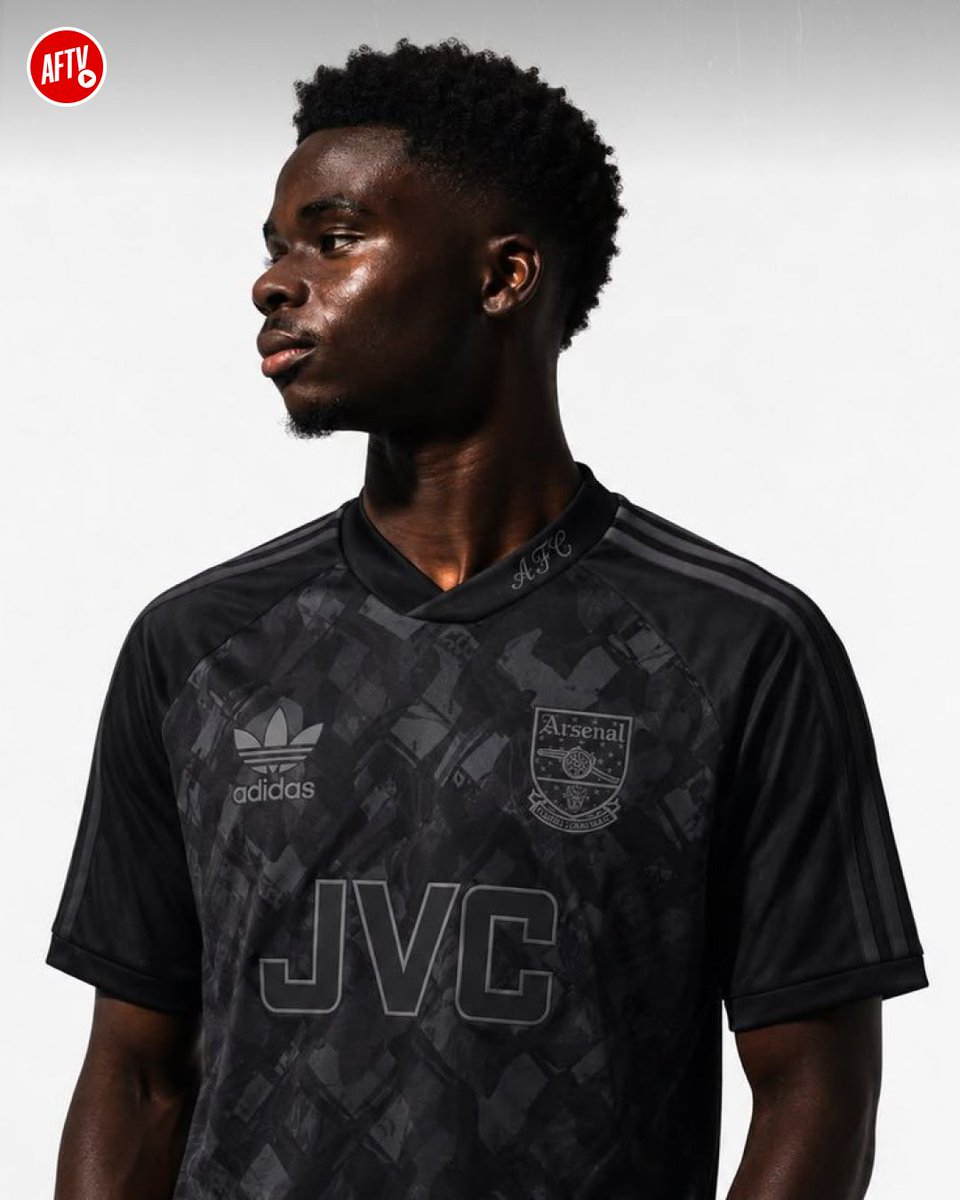 AFTVMedia's tweet photo. 🔴 ⚫️ Adidas re-releasing the iconic 1990-92 home shirt for early 2027, with a blackout version included in the collection. The shirt of a title-winning side that lost just one league game all season. 

The heritage drop hits at exactly the right time. 👕 https://t.co/PJe2BERnOw