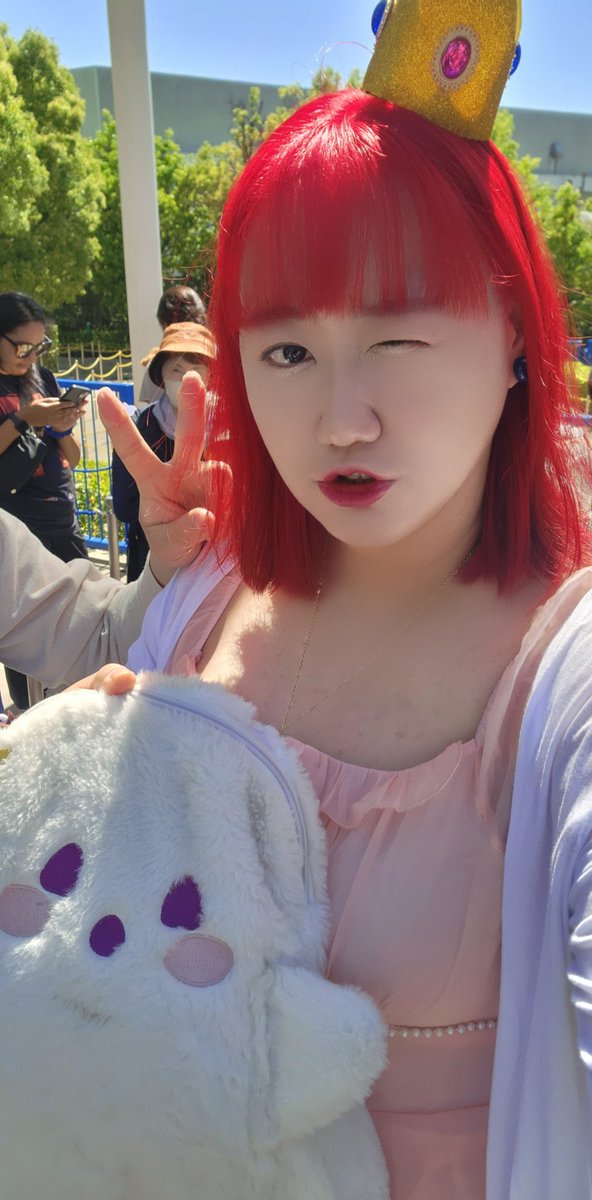 iD_Witch's tweet photo. #코스어들_남캐vs일반인vs여캐
남캐가 하나뿐이라 빨간머리로 맞춰봐따
다 비스무리 해보이기도 하구 흄 ㅋㅋㅋㅋ https://t.co/SDE3AVz2ks