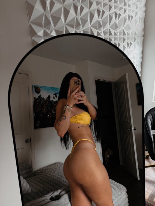 Harlee - morning ;) https://t.co/1gWe4Q5JcY