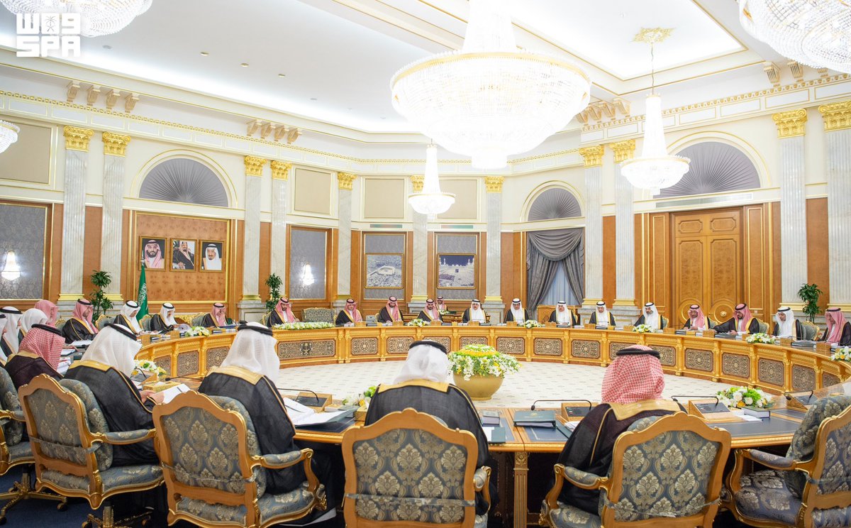 alsaud1ksa's tweet photo. سمو سيدي #ولي_العهد يرأس جلسة #مجلس_الوزراء في جدة. https://t.co/xrftOoTEo0