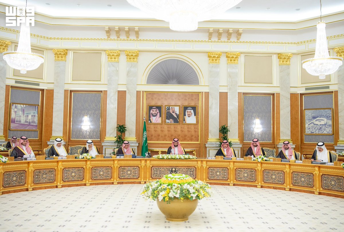 alsaud1ksa's tweet photo. سمو سيدي #ولي_العهد يرأس جلسة #مجلس_الوزراء في جدة. https://t.co/xrftOoTEo0