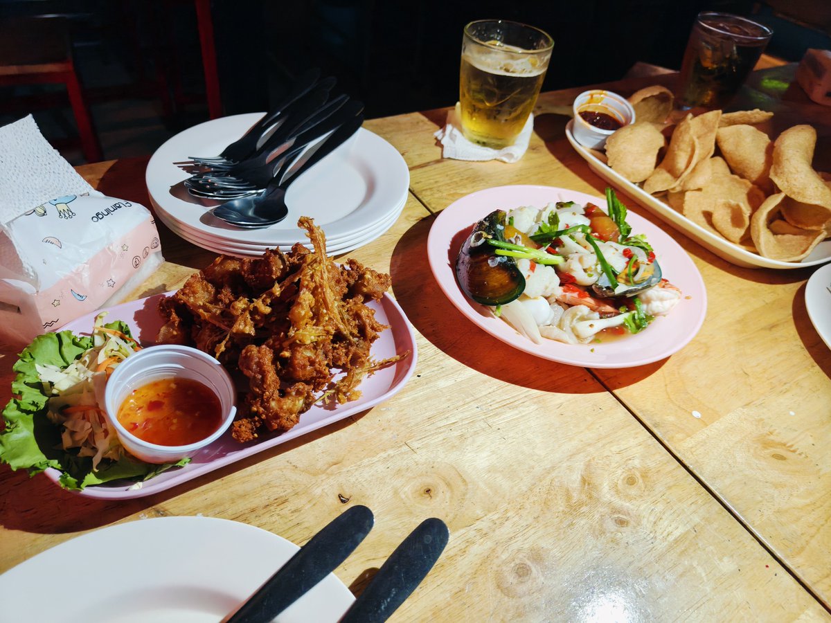 jubmwahbibi's tweet photo. เลิกเป็นแล้วคนเหงา อยากเป็นคนของเรามากกว่า ( Loft to bar )

#รามคำแหง #ลาดพร้าว #มีนบุรี https://t.co/l3yfx9atWH
