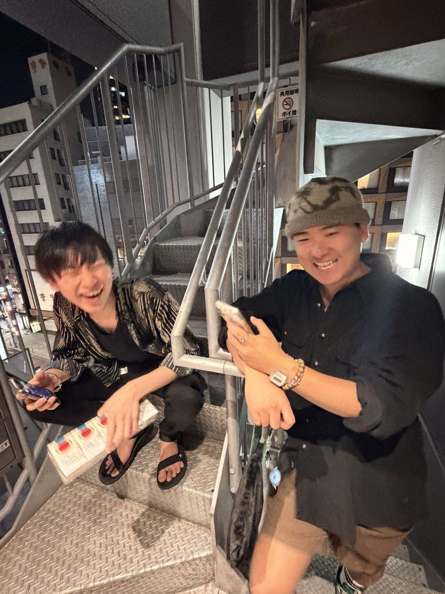 ___shor18's tweet photo. おもろ飲み会だったな　店に入れないところとか https://t.co/fOuYjD7WVW