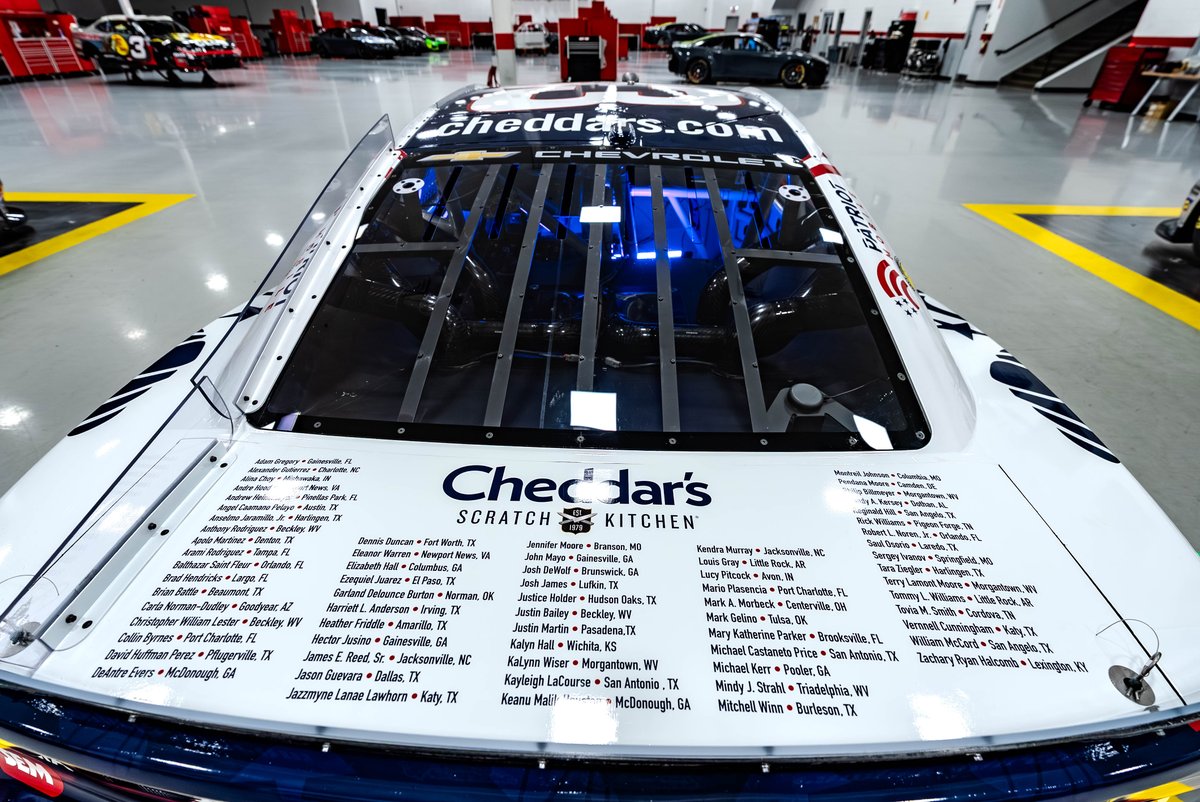RCRracing's tweet photo. Ready for the return of the @cheddarskitchen red, white &amp; blue 🇺🇸 https://t.co/SYiwpmm1fZ