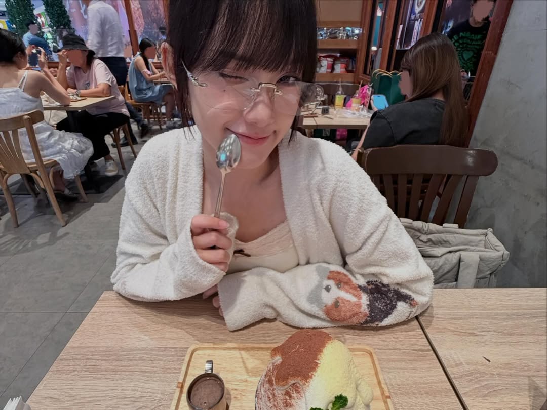 lBeforeSunrisel's tweet photo. มาส่งกำลังใจให้กระรอกคับ🤍✨🐿️

น้องแพรนอนไม่สบายตัวเหรอลูก กอดโอ๋น้า🥺🫂 
เรื่องที่นอนนี่ต้องซักประวัติกันแบบละเอียดเลยคับ
อย่างที่ดีเอ็มไป แต่คร่าวๆลองดูเรื่อง topper ก็ดีฮะ 
ถ้าไม่ไหวเอาหมอนที่คอมมอนรูมมานอนเลย! ล้อเล่ง

ขอให้หลับได้สบายขึ้นน้างับ เพี่ยง~🌟

#PraeCGM48 #CGM48 https://t.co/gU0ftjcPNI