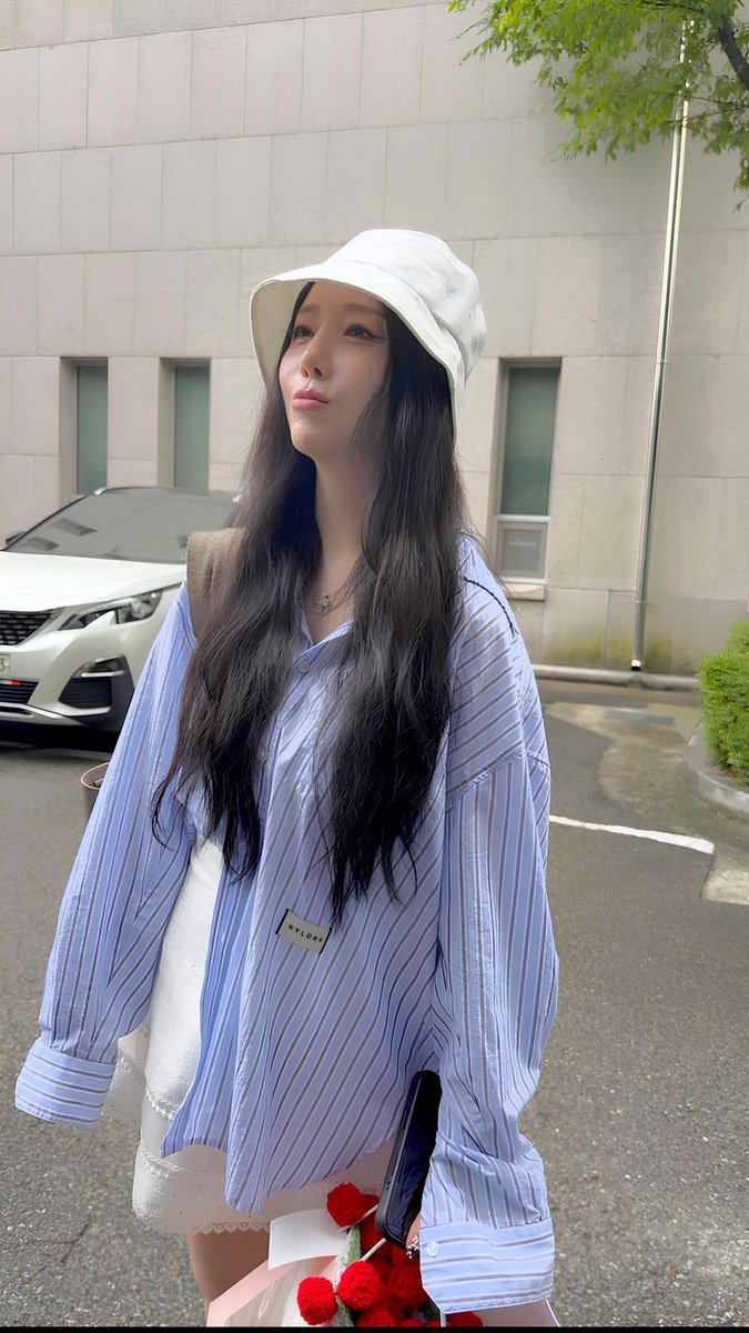 kang210's tweet photo. 260614 뮤지컬 데스노트 in  대전 예술의 전당 퇴근길 케이 Kei~🩵🤍 

#Lovelyz #러블리즈 #Kei #케이 #김지연 #데스노트 https://t.co/kMhhZQDK6C