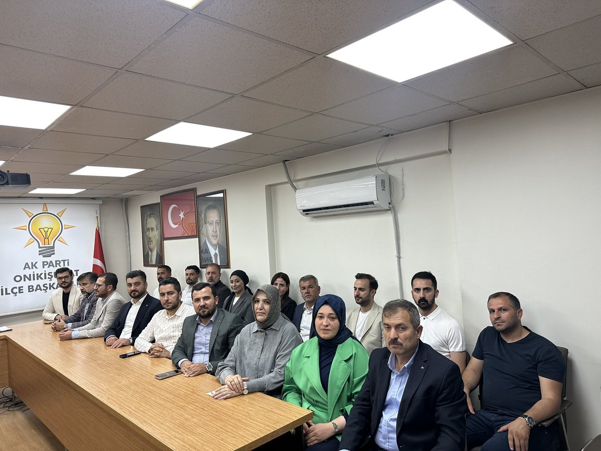 AKOnikisubat's tweet photo. İlçe Başkanımız Durdu Safa Kekeç Başkanlığında haftalık olağan yönetim kurulu toplantımızı gerçekleştirdik.

Toplantımızda alınan kararlar hayırlara vesile olsun. https://t.co/y3b6cc1tqU