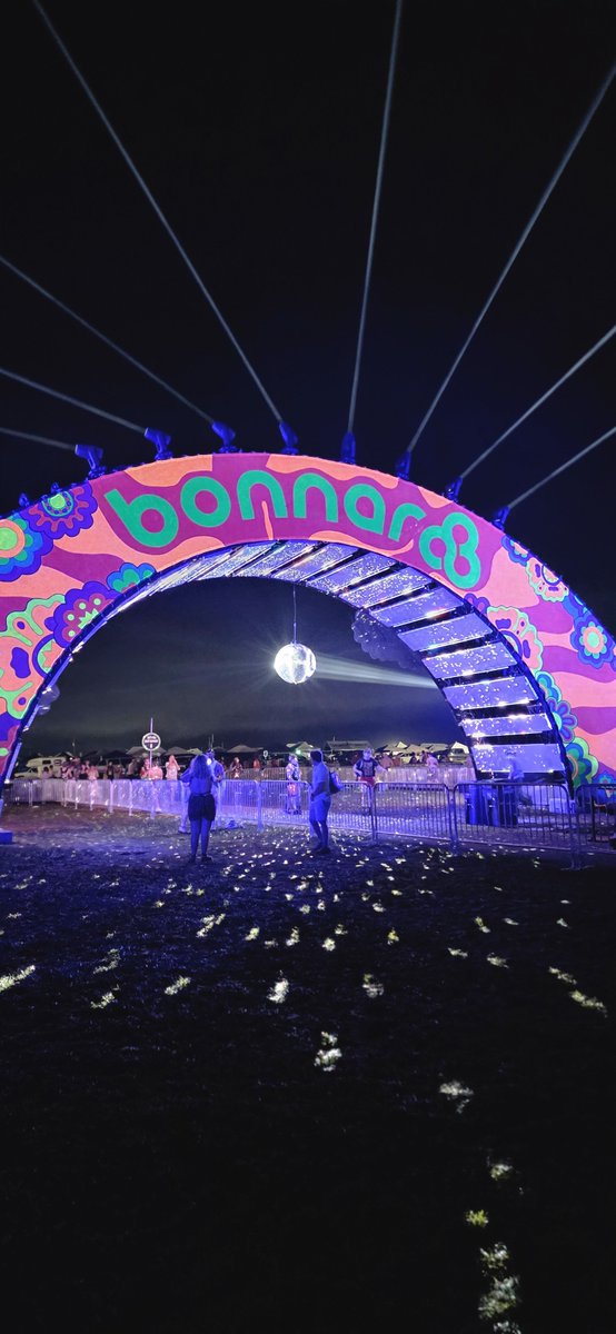 Mike0809's tweet photo. Bonnaroo was a VIBE.. So many great sets from my favorite artists, reunited with old friends and made many new ones. So many memories were made this round. As a redemption year attendee, this year has made me want to just keep coming back. https://t.co/AGfjkZOKu3