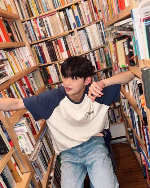 2006O328's tweet photo. 대비감이 유난히 이뻣던 동그라미가잇어... https://t.co/XOYaoioyZu