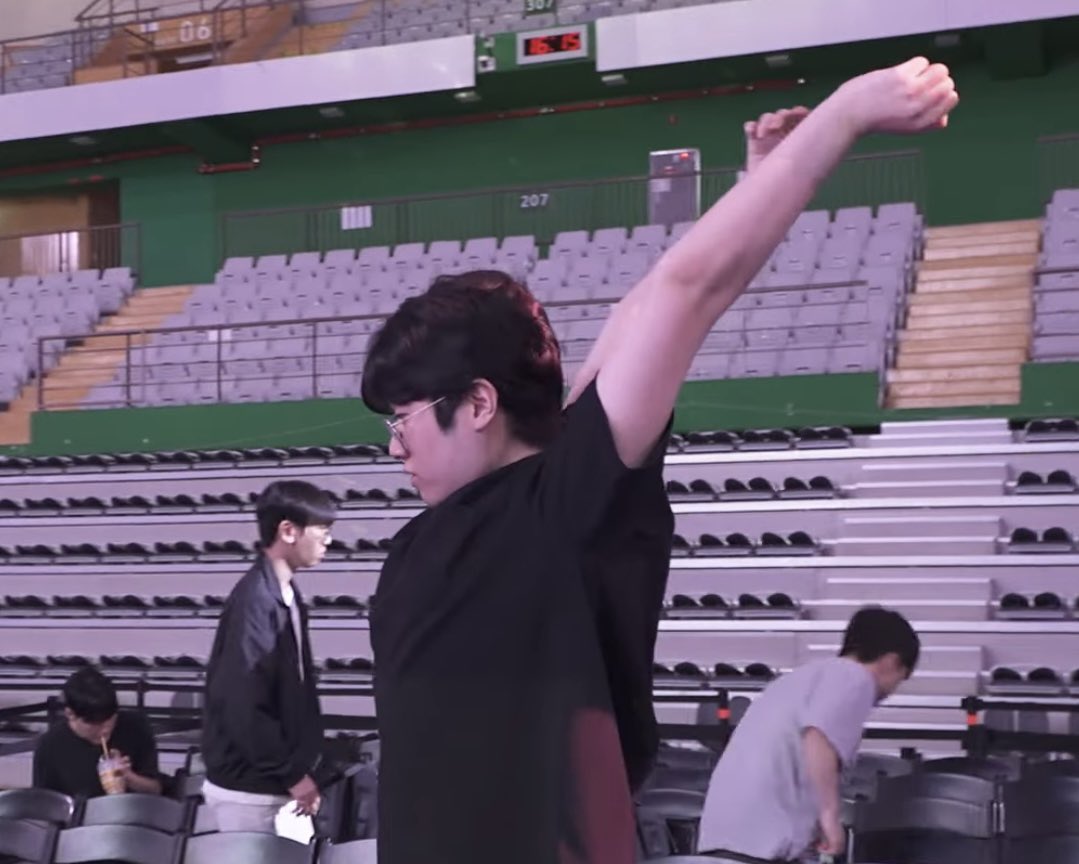 God_Thunduck's tweet photo. 분모자 너무 길어요 https://t.co/cDf3MmZTVM