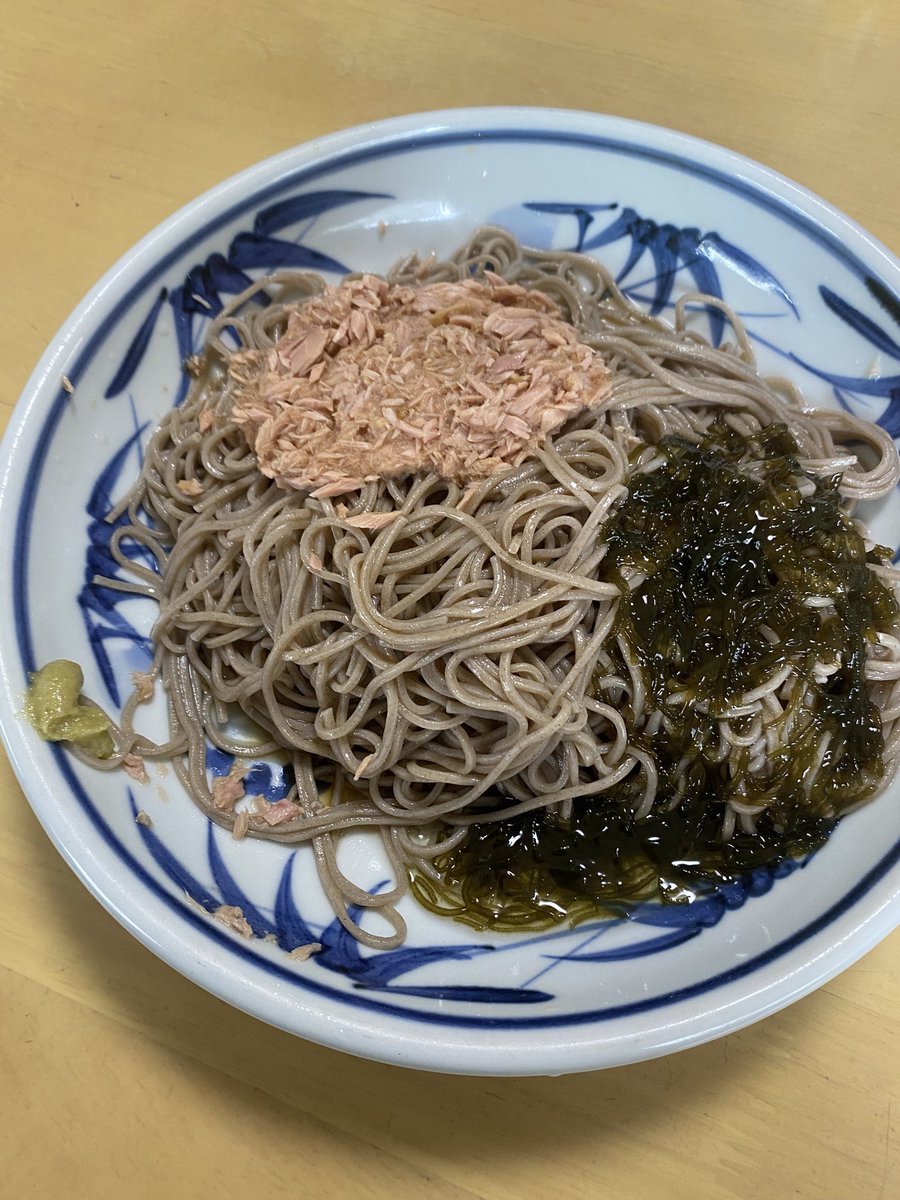 2022_more's tweet photo. 朝は納豆目玉焼き。
昼は蕎麦、ツナ。
夜は紅生姜食べるための胸肉丼、ジャガイモ。

散歩、ボクササイズ、筋トレ。

#ダイエット https://t.co/HSotzTM9W3