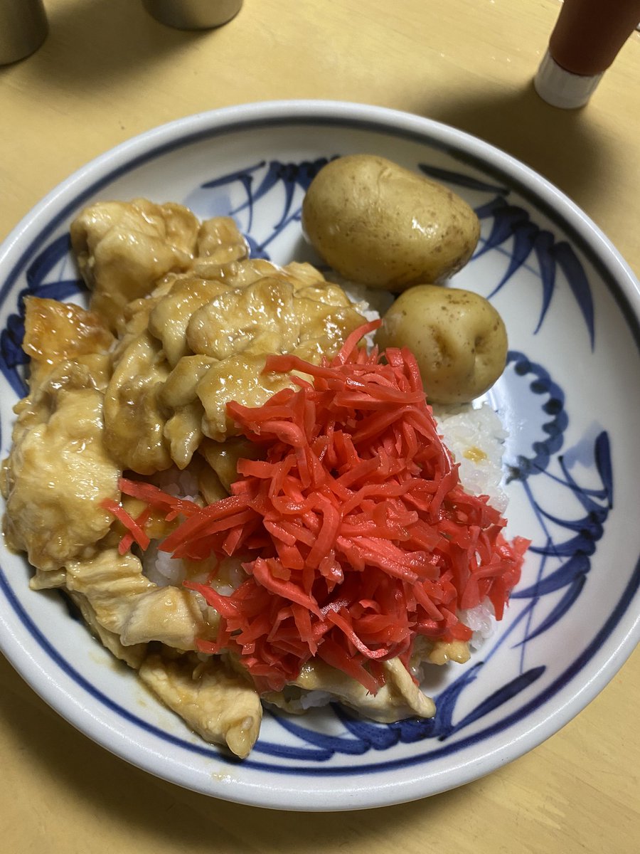 2022_more's tweet photo. 朝は納豆目玉焼き。
昼は蕎麦、ツナ。
夜は紅生姜食べるための胸肉丼、ジャガイモ。

散歩、ボクササイズ、筋トレ。

#ダイエット https://t.co/HSotzTM9W3