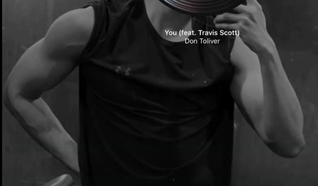 isidiree's tweet photo. Net flexing his arms because jj said he wants to eat it!! https://t.co/SNysoAE9Dq