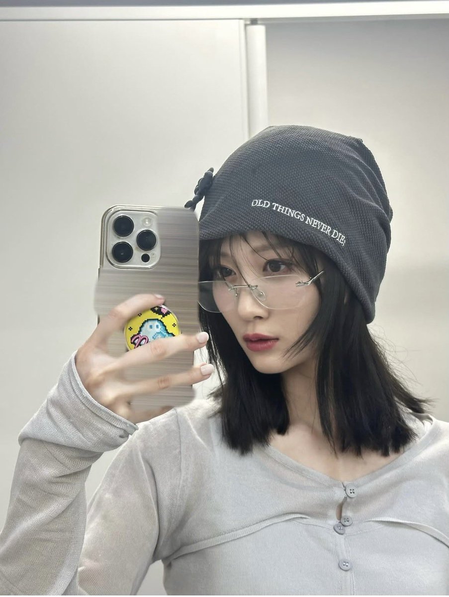 ultramankkk's tweet photo. 山下美月ちゅわあああんが眼鏡だとぉ？？
俺が今年から眼鏡キャラに変えたことに合わせてきてんじゃん！相思相愛じゃん！！（違う）
#3みぢゅ
#山下美月 https://t.co/9f9ohMv9Mu