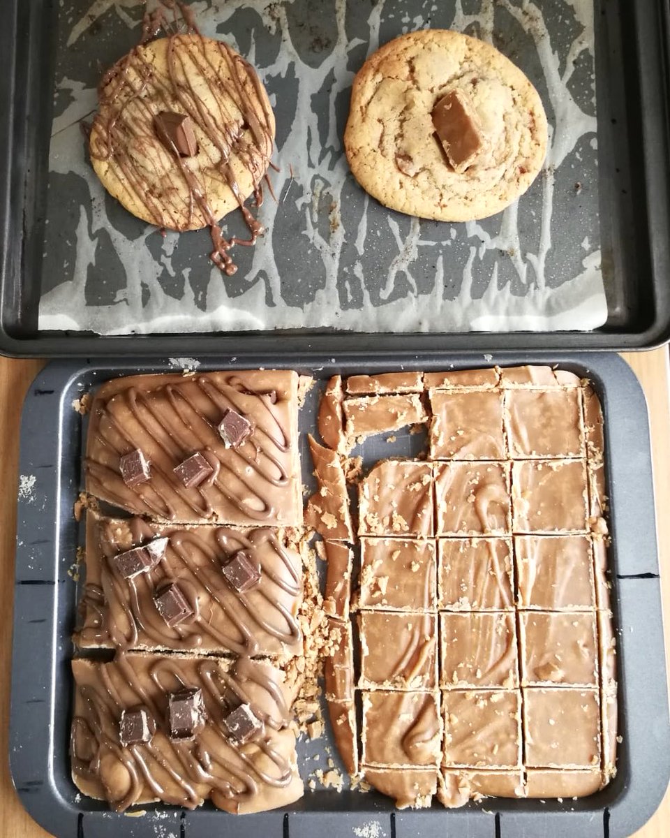 FudgeProducts's tweet photo. NO SLOWING DOWN with production with more of our fudgy treats cooling &amp; setting 🤌

Don’t miss out, browse our WIDE VARIETY of products here: https://t.co/65zlJsn7TQ 💛 https://t.co/R131dTCjih