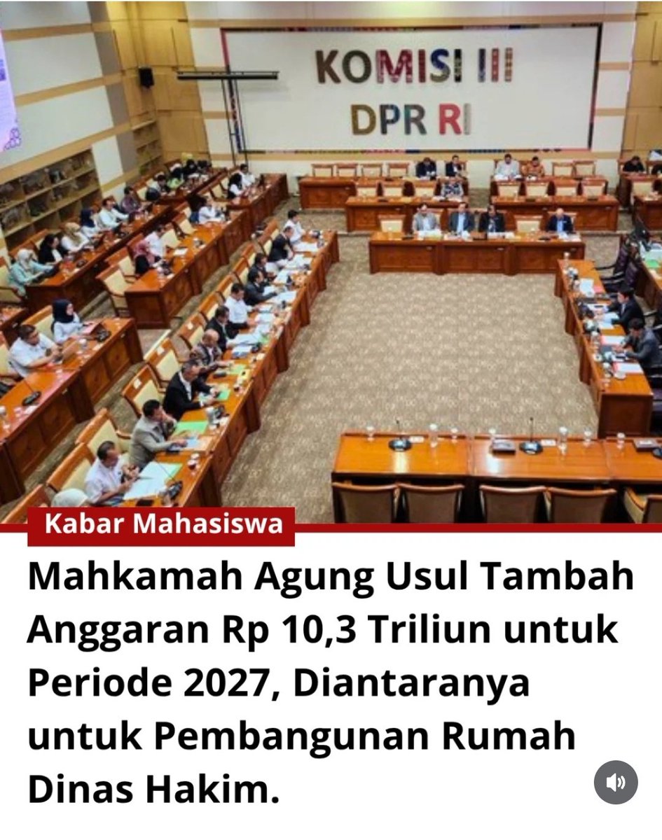 yaniarsim's tweet photo. 10,3 T kalau dialokasikan untuk gaji Guru.
Guru sejahtera, Murid  pintar.

Pejabat sibuk mikir diri sendiri 😔 https://t.co/wUi1B3MNWy