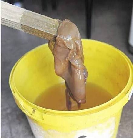 Yasholv2's tweet photo. Guys what does this do?, ape I saw my neighbour mixing it ka bucket while screaming out my name 👀 I'm in Limpopo https://t.co/DTW4A6CncT