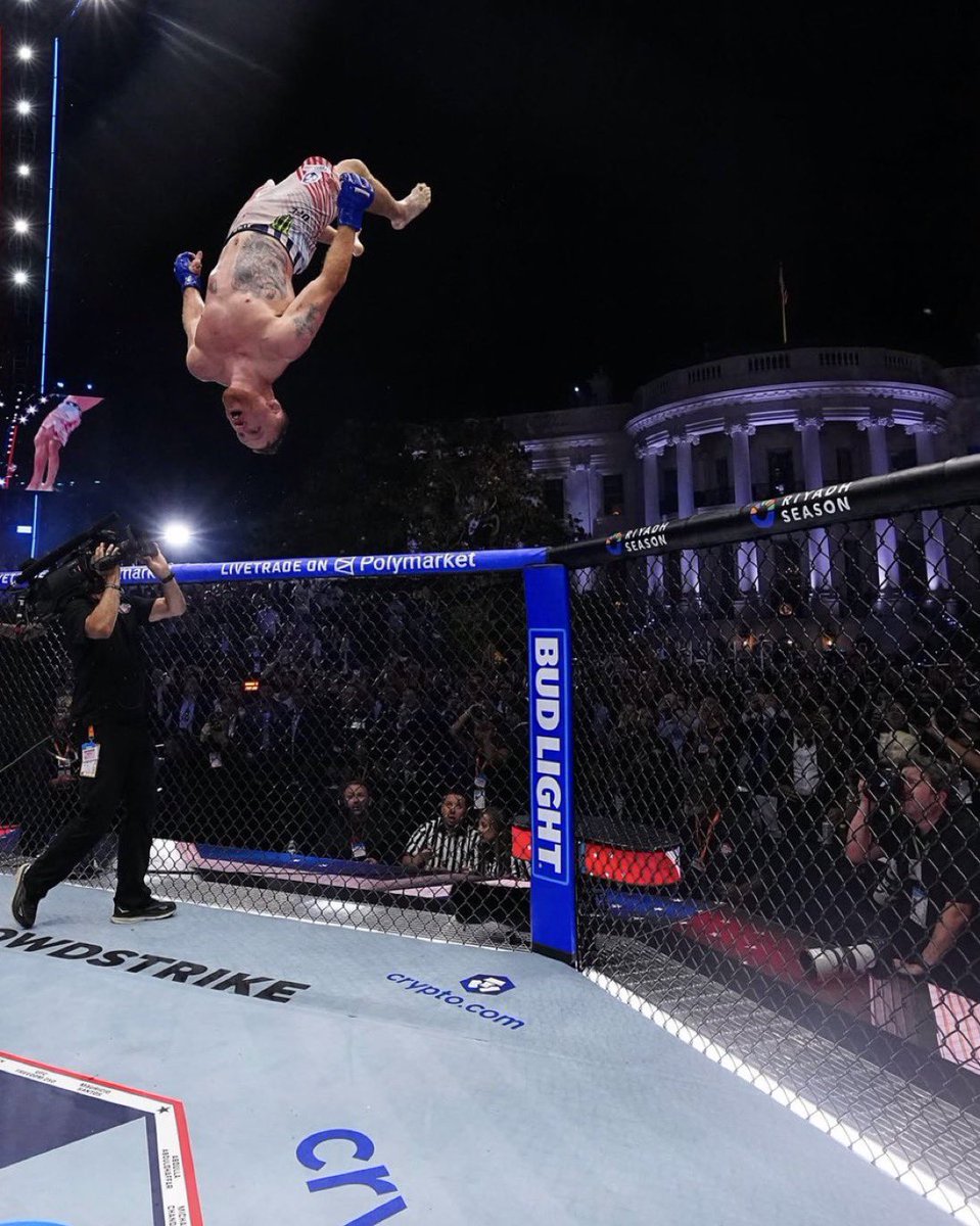 vicdamonesports's tweet photo. Watching Gaethje get this win made me think of what Izzy said after beating Alex for the 1st time

“I hope everyone of you can feel this level of happiness just one time in your life”

“But guess what, You’ll never feel that level of happiness if you don’t go for something” https://t.co/R1WeMlEuQz