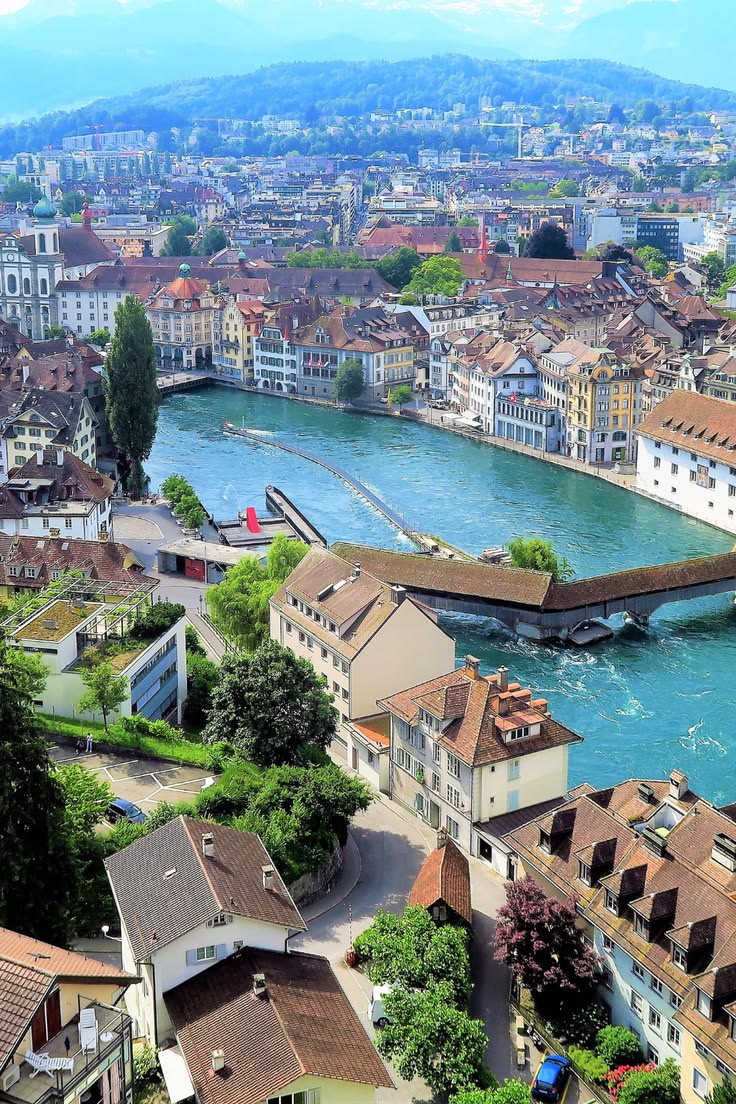 NaturalWorld515's tweet photo. Lucerne, Switzerland 🇨🇭 https://t.co/TBUEwanFKZ
