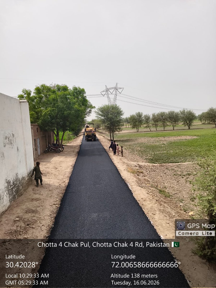 cwdpunjab's tweet photo. #سڑکیں_بحال_پنجاب_خوشحال #سوہنے_پنڈ_سوہنیاں_راہنواں
Under Chief Minister @MaryamNSharif 𝐋𝐨𝐜𝐚𝐥 𝐑𝐨𝐚𝐝𝐬 𝐏𝐫𝐨𝐠𝐫𝐚𝐦, Restoration of rural roads across Punjab. #roadrestorationprogram #localroadsprogram #PunjabProgress #BuildingPunjab #roadinfrastructure #DevelopingPunjab https://t.co/BJ6CF8AElu
