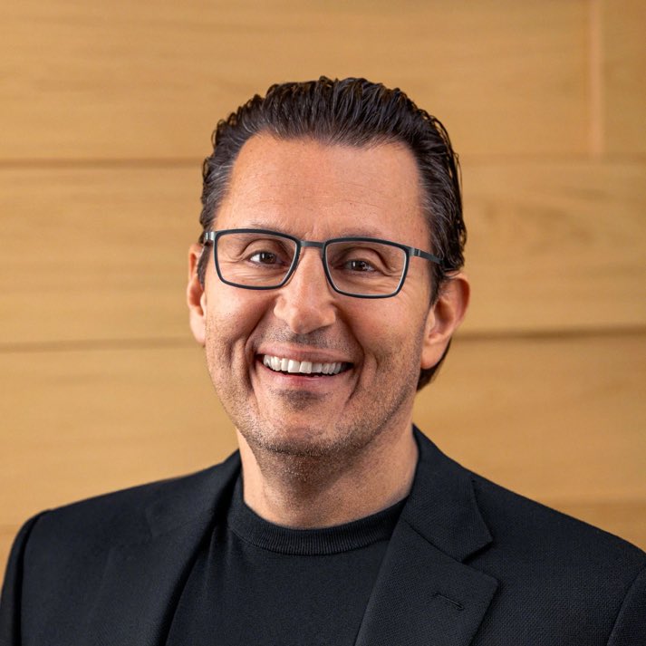rsanandin's tweet photo. 🇺🇸 Intuit CEO Sasan Goodarzi plans to fire 910 Americans on July 31, 2026. 

He filed for 385 H-1B visa hires in Q1/Q2 2026. https://t.co/3AW1vvw3jD